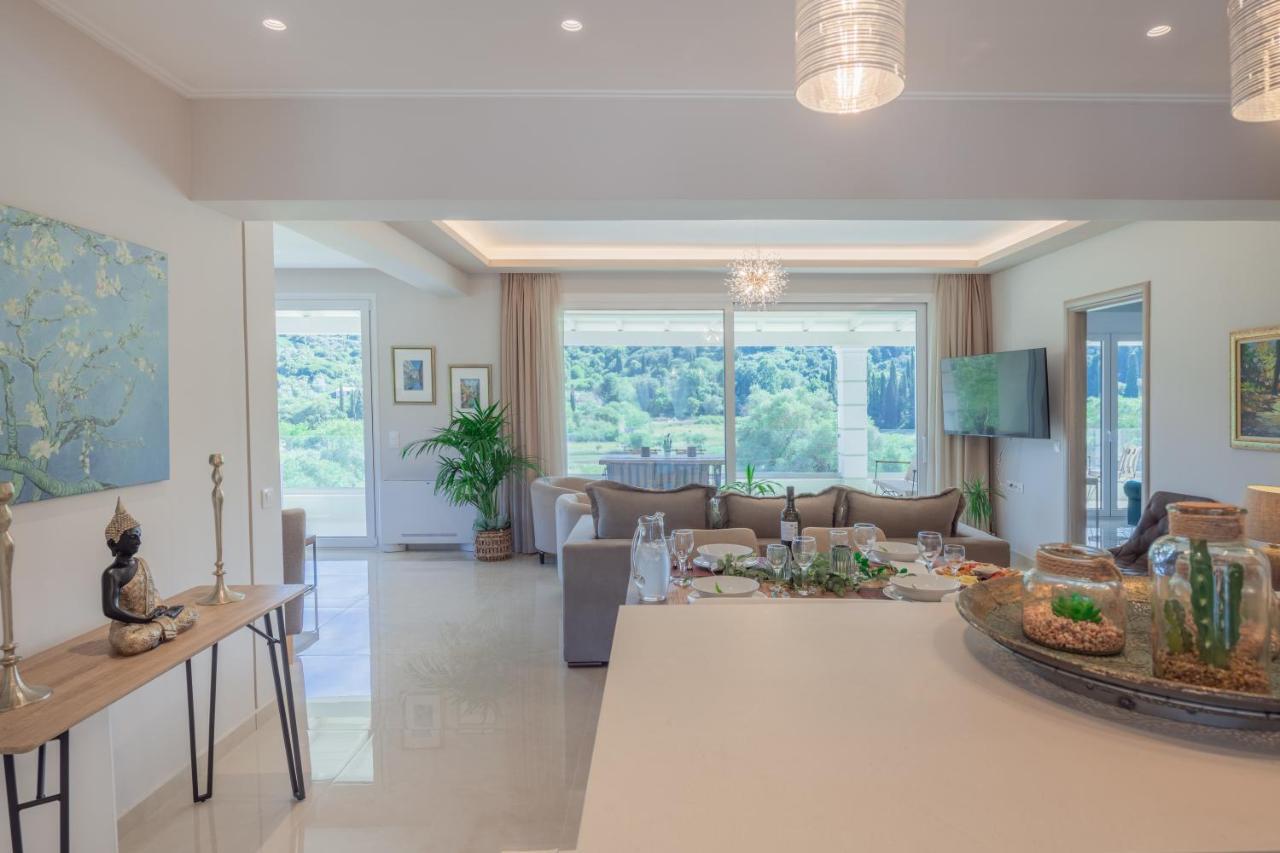 Katikia House Villa Kompitsion Ngoại thất bức ảnh