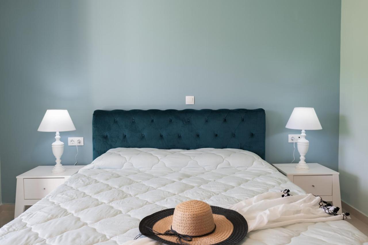 Katikia House Villa Kompitsion Ngoại thất bức ảnh