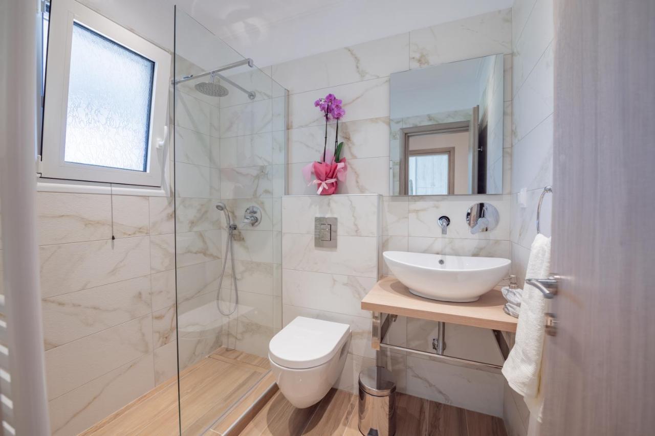Katikia House Villa Kompitsion Ngoại thất bức ảnh